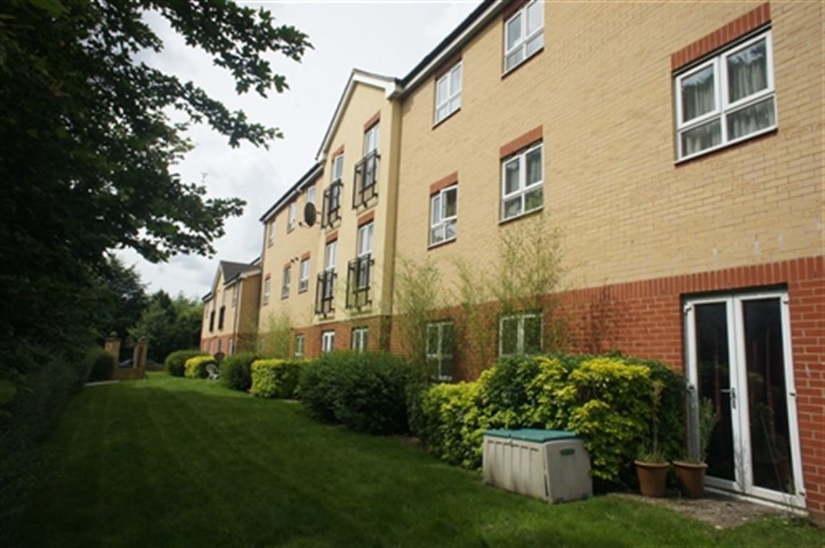 Images for Phoenix Court,Chertsey Road EAID:b14af4f96b772baf94477b55c6aee9ec BID:1