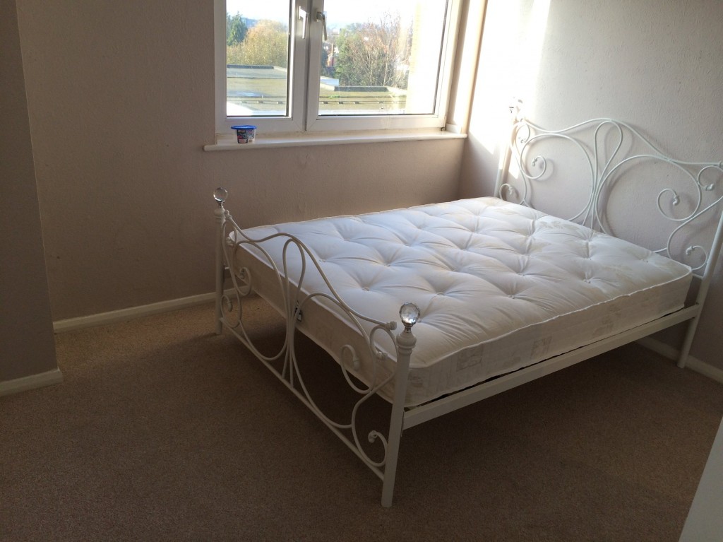 Close, Surbiton Newbrix